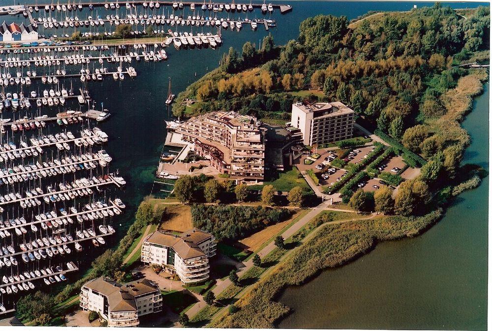 Hampshire Hotel - Newport Huizen Bagian luar foto