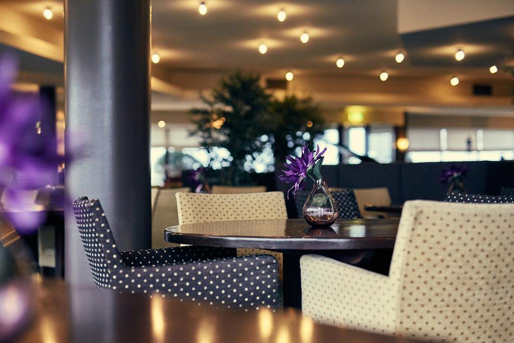 Hampshire Hotel - Newport Huizen Bagian luar foto