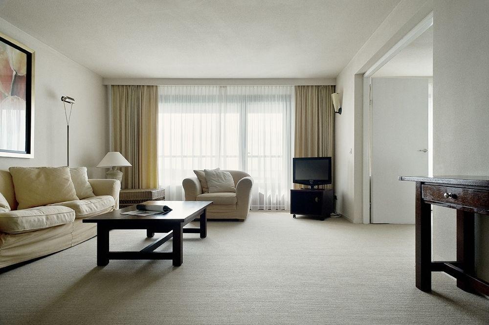 Hampshire Hotel - Newport Huizen Bagian luar foto