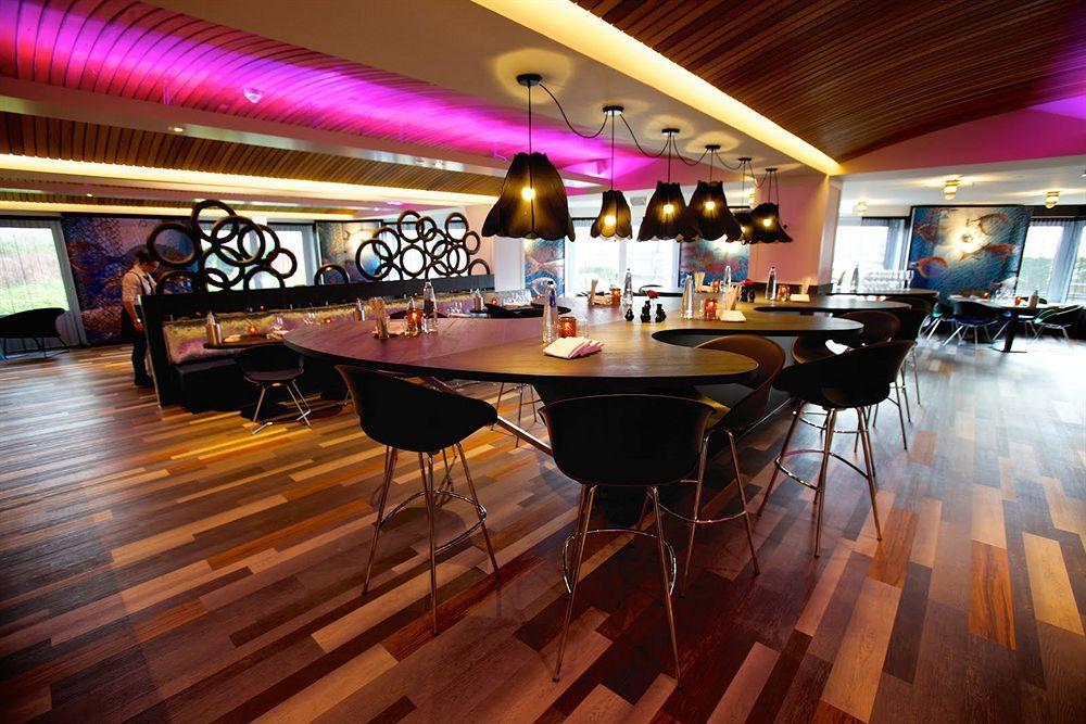 Hampshire Hotel - Newport Huizen Bagian luar foto