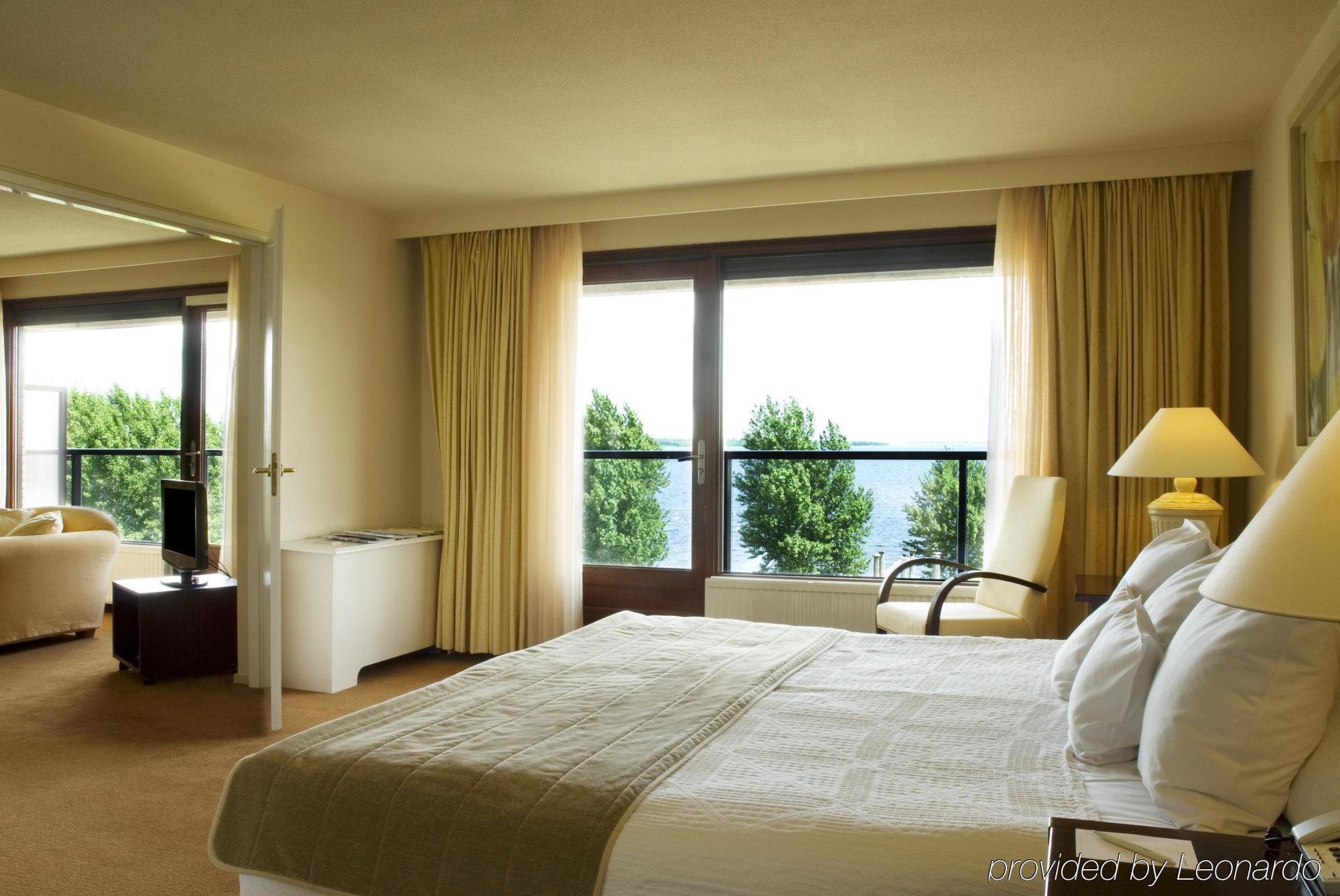 Hampshire Hotel - Newport Huizen Bagian luar foto