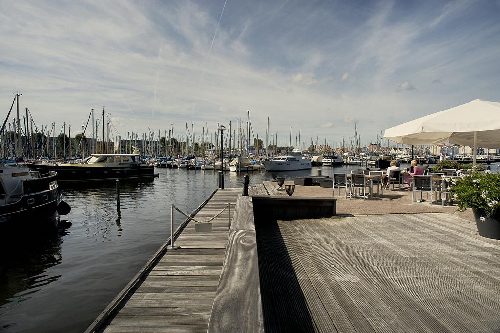 Hampshire Hotel - Newport Huizen Bagian luar foto